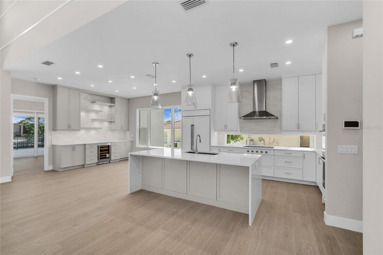 5103 Windward Avenue, Sarasota, FL 34242 Photo