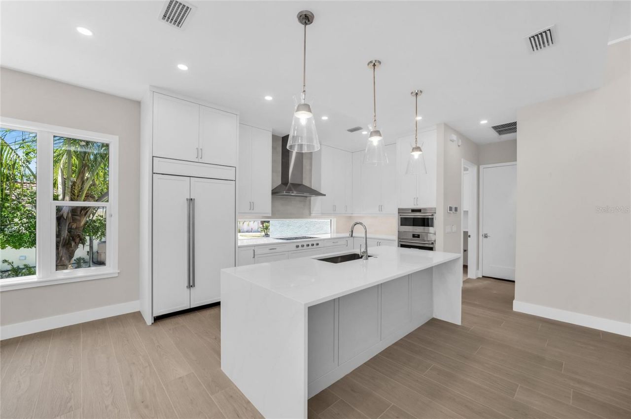5103 Windward Avenue, Sarasota, FL 34242 Photo