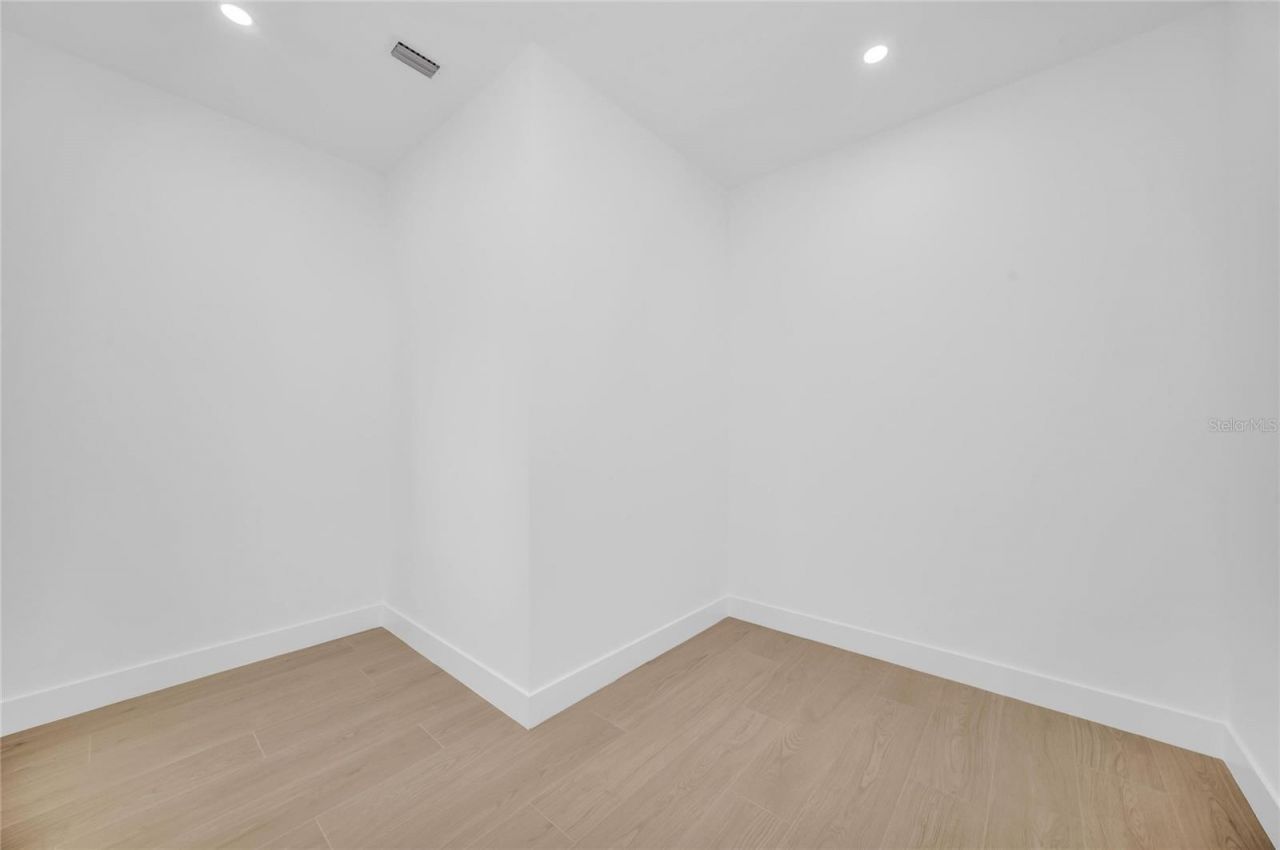 5103 Windward Avenue, Sarasota, FL 34242 Photo