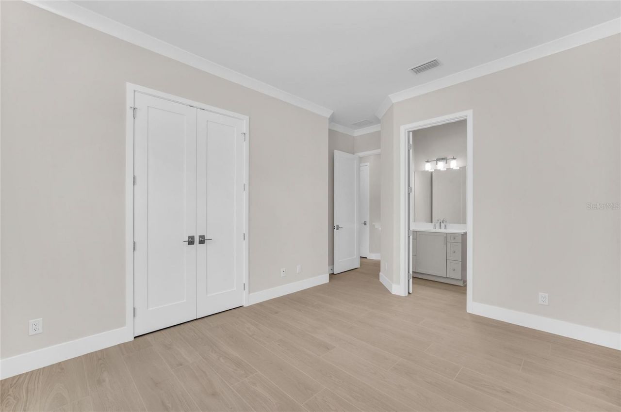 5103 Windward Avenue, Sarasota, FL 34242 Photo