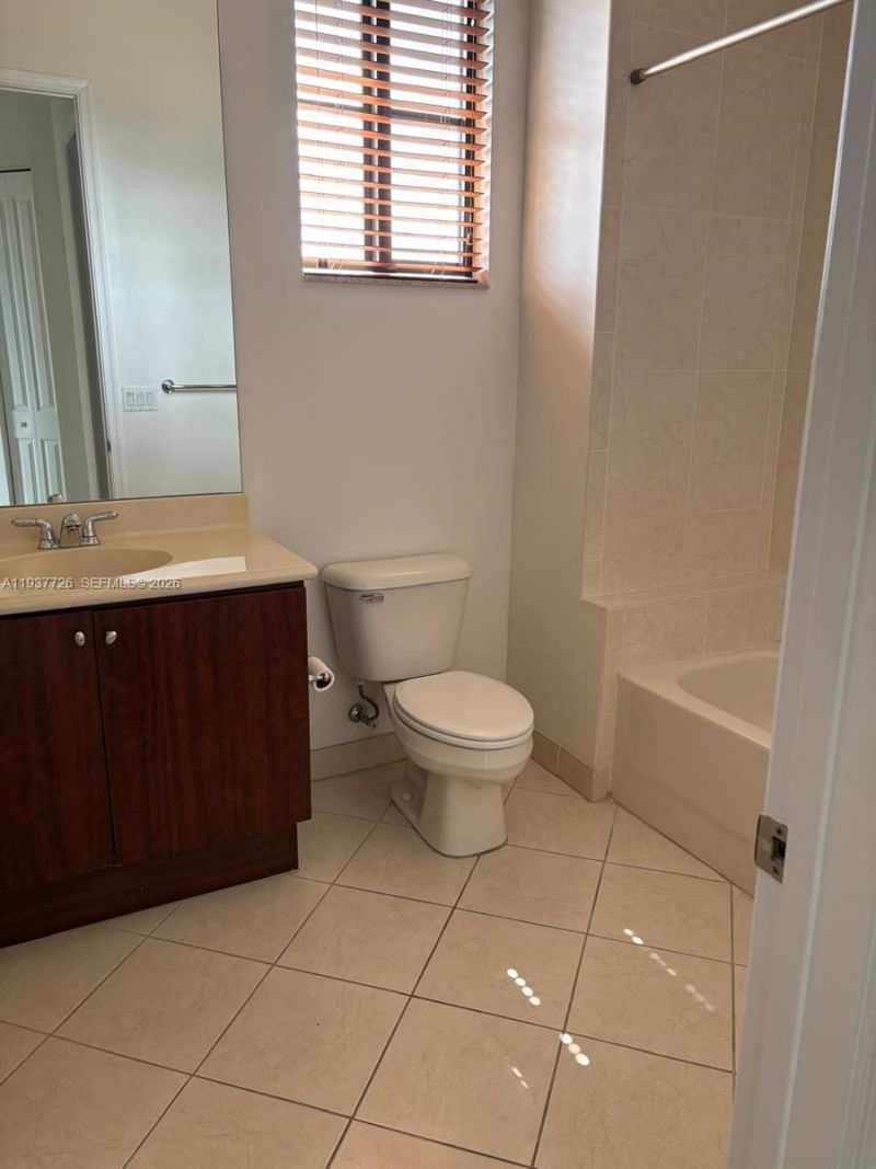 3020 NW 125th Ave, Unit 415, Sunrise, FL 33323 Photo