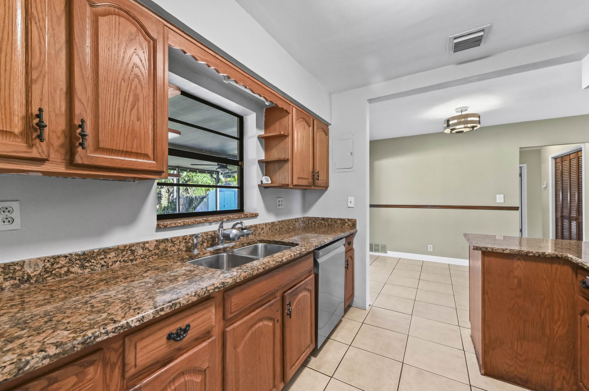 105 NE 2nd Place, Dania, FL 33004 Photo