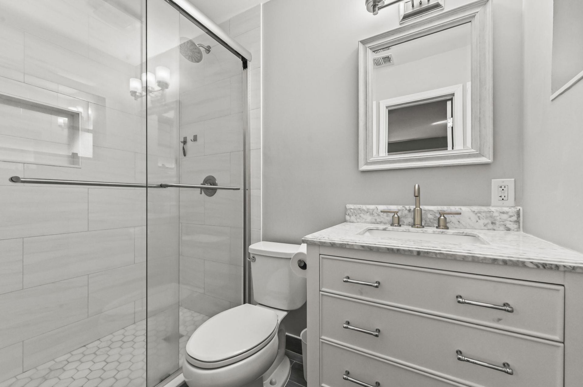 105 NE 2nd Place, Dania Beach, FL 33004 Photo