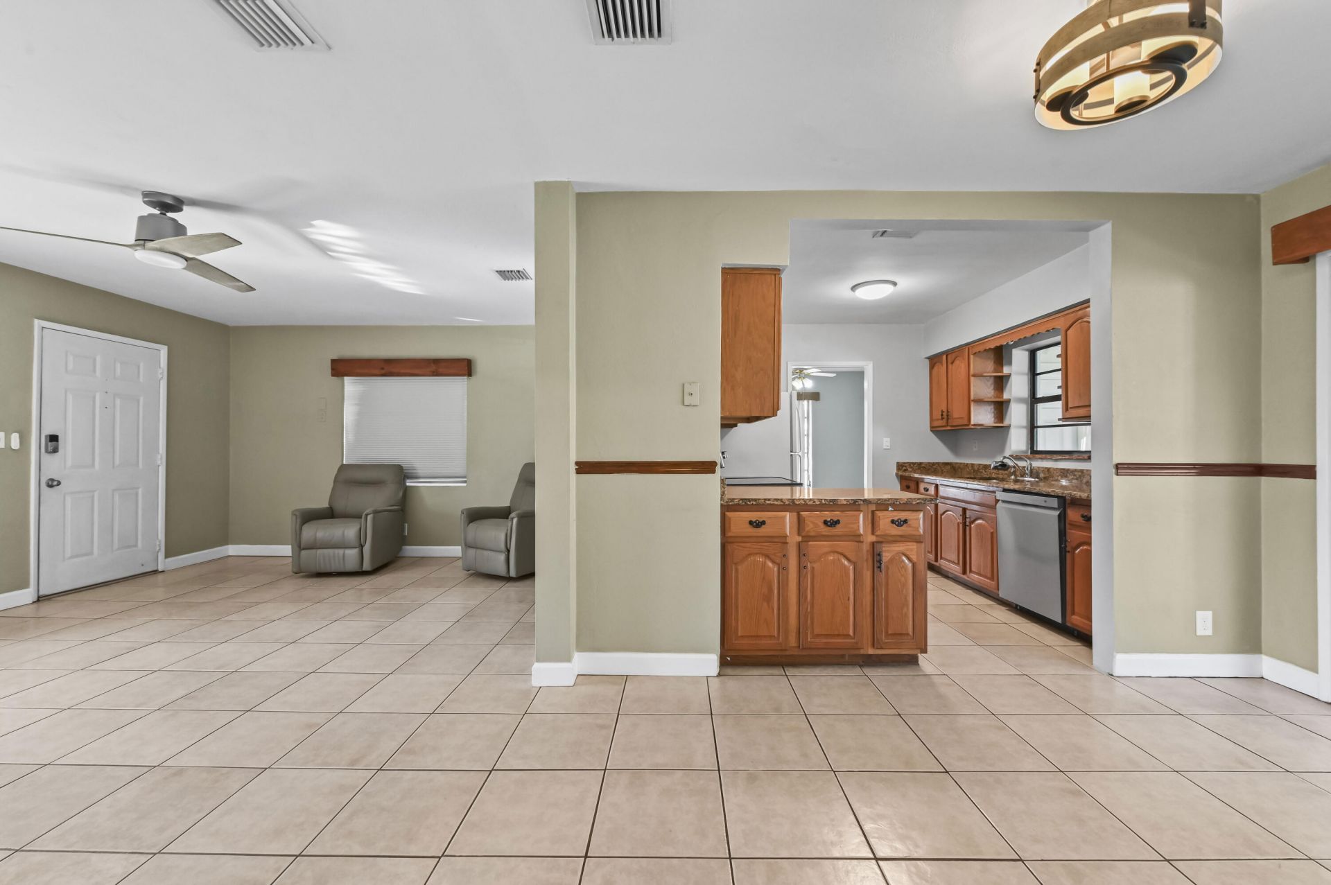 105 NE 2nd Place, Dania Beach, FL 33004 Photo