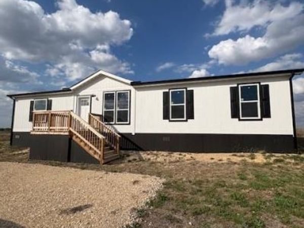 330 Beckham DR, Dale, TX 78616