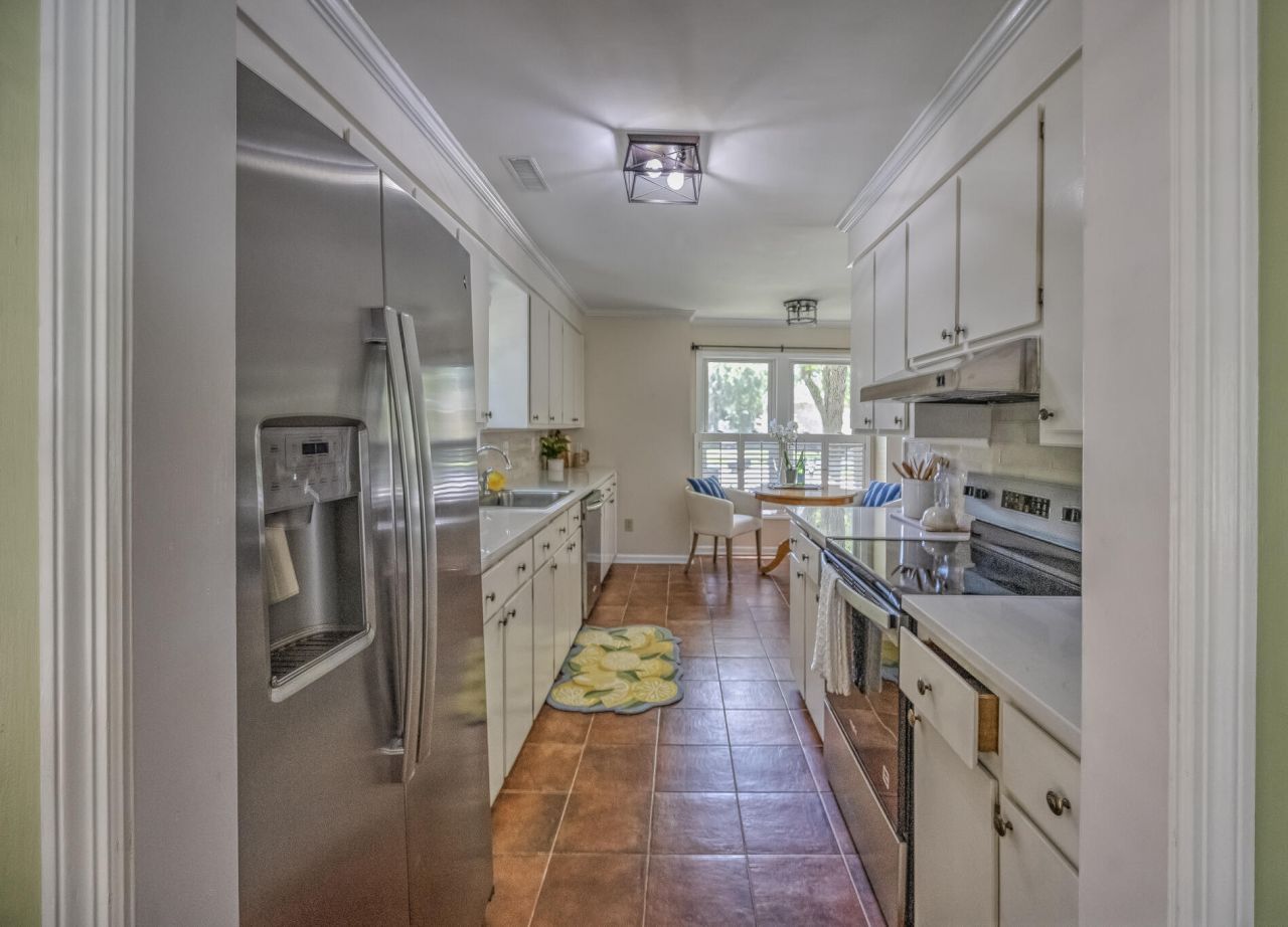 1023 Plantation Court Photo 15