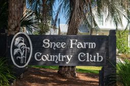 1023 Plantation Court photo 4