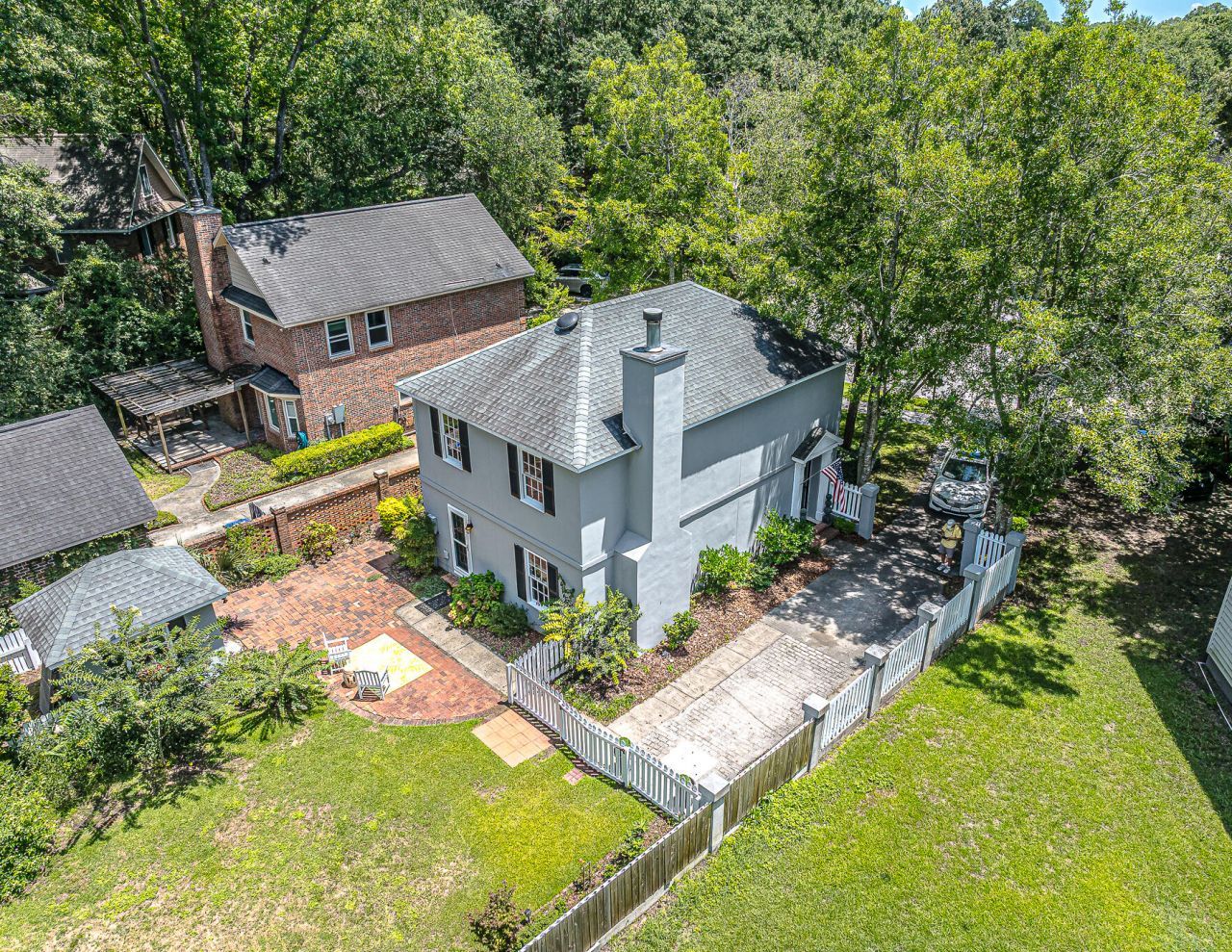 1023 Plantation Court Photo 4