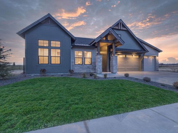 2292 N Buhrstone Ave, Eagle, ID 83616