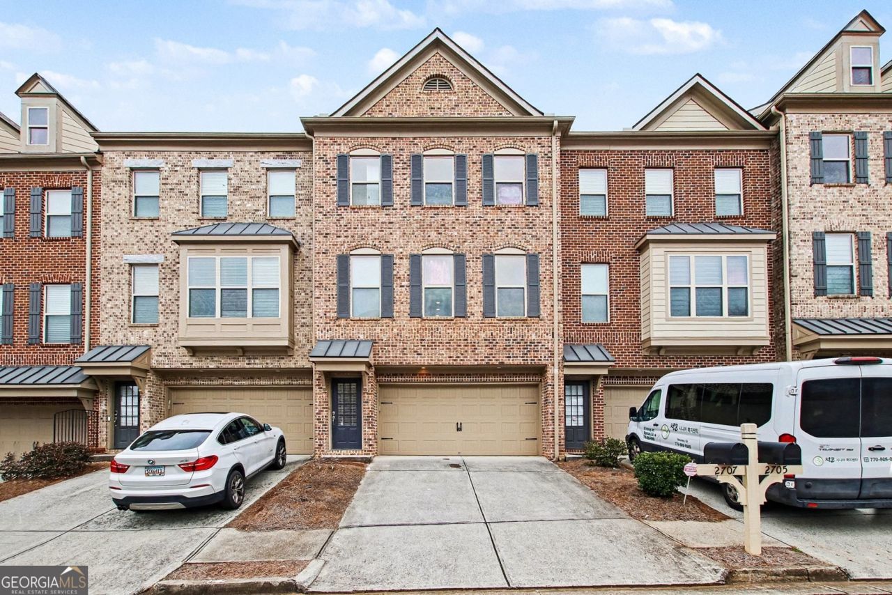 2707 Hallwood Lane, Suwanee, GA 30024 Main Photo