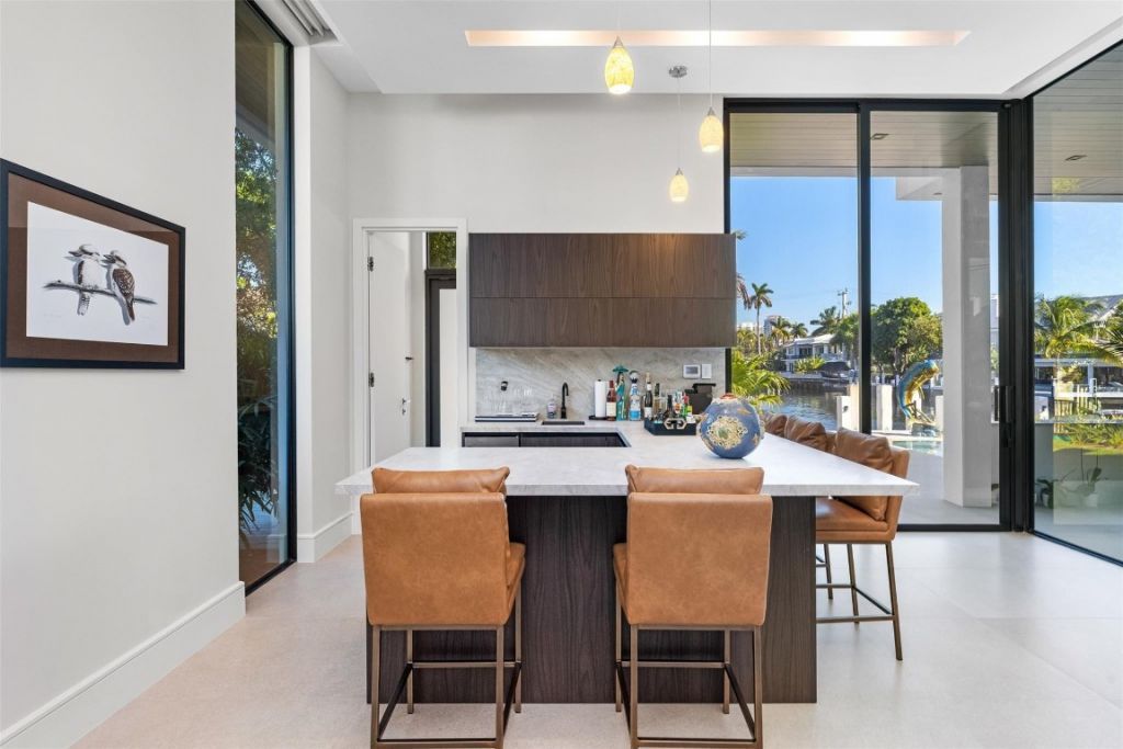 100 Royal Palm Drive, Fort Lauderdale, FL 33301 Photo