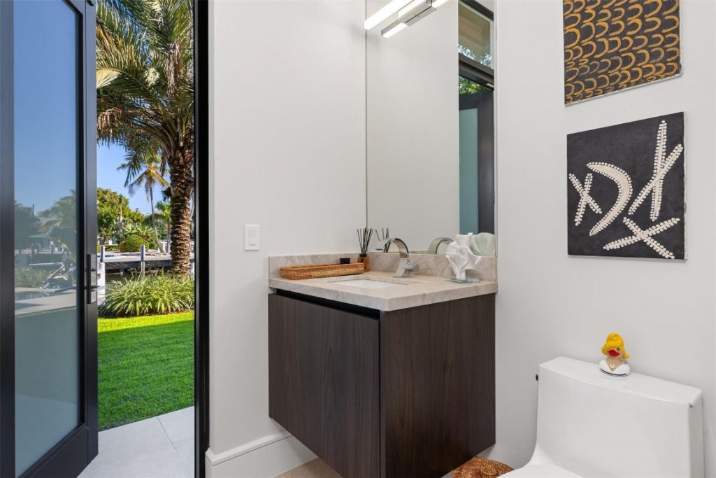 100 Royal Palm Drive, Fort Lauderdale, FL 33301 Photo