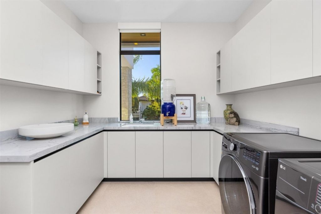 100 Royal Palm Drive, Fort Lauderdale, FL 33301 Photo