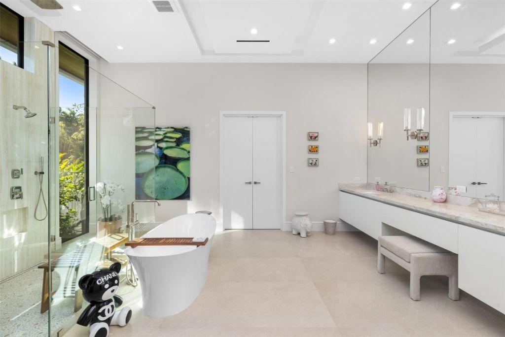 100 Royal Palm Drive, Fort Lauderdale, FL 33301 Photo