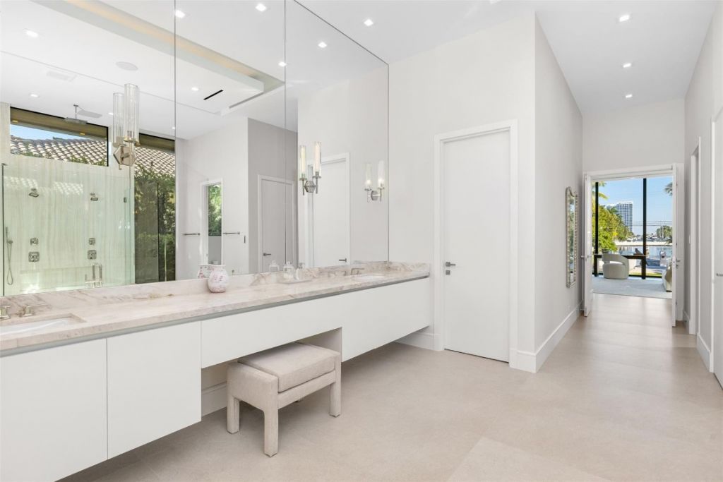 100 Royal Palm Drive, Fort Lauderdale, FL 33301 Photo