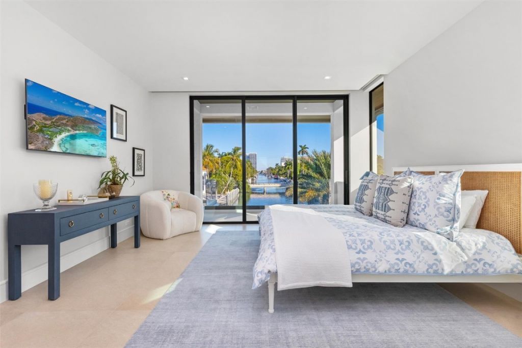 100 Royal Palm Drive, Fort Lauderdale, FL 33301 Photo