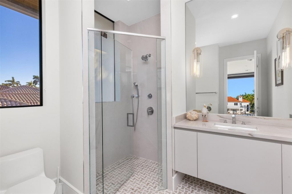 100 Royal Palm Drive, Fort Lauderdale, FL 33301 Photo