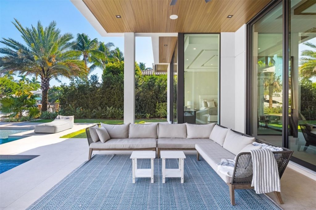 100 Royal Palm Drive, Fort Lauderdale, FL 33301 Photo