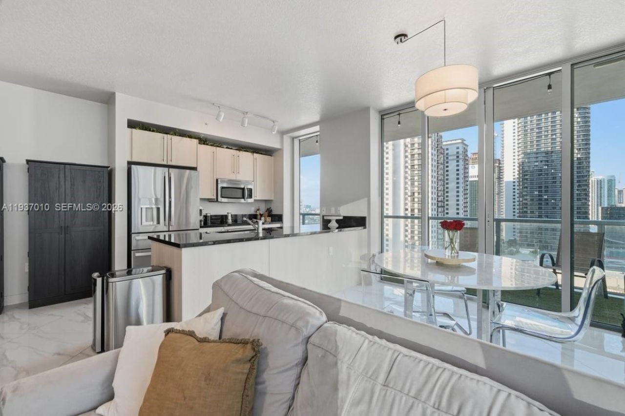 1111 SW 1st Ave, Unit 2420-N, Miami, FL 33130 Photo