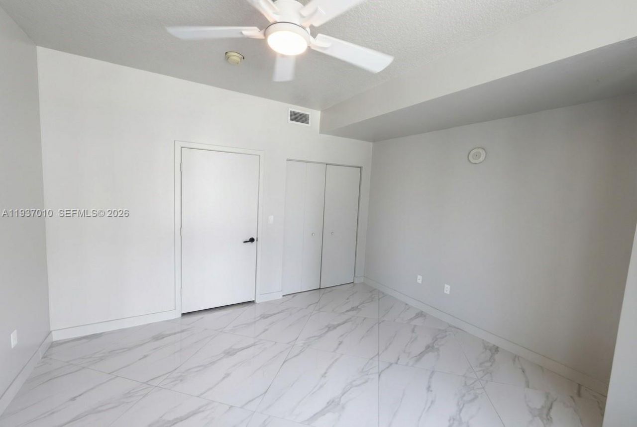 1111 SW 1st Ave, Unit 2420-N, Miami, FL 33130 Photo