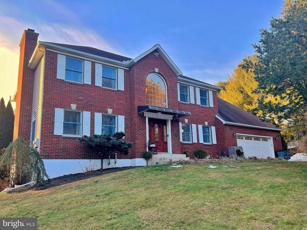 90 HALINA WAY, KUNKLETOWN, PA 18058