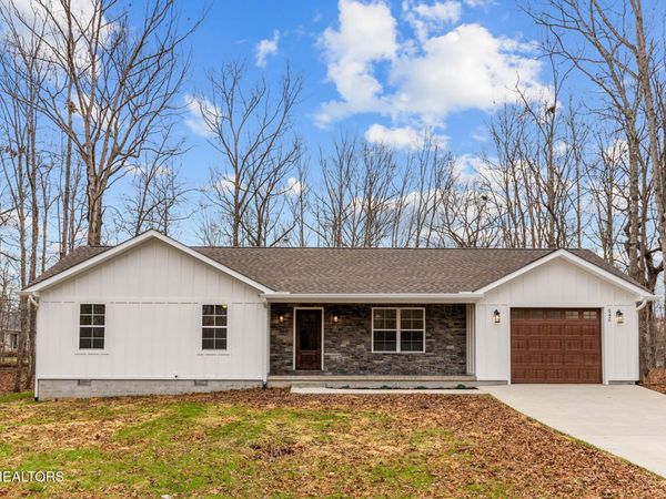 6226 Osage Rd, Crossville, TN 38572