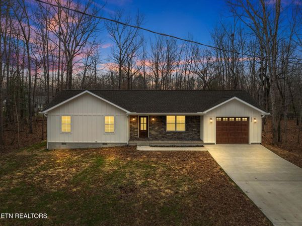 6226 Osage Rd, Crossville, TN 38572