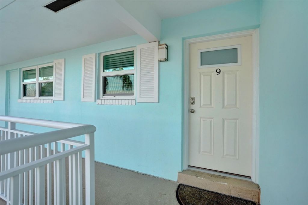 2330 NE 36th Street, Unit 9, Lighthouse Point, FL 33064 Photo