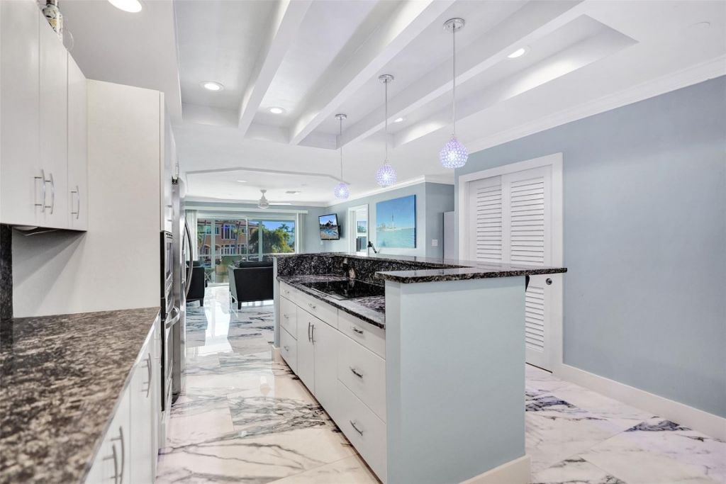 2330 NE 36th Street, Unit 9, Lighthouse Point, FL 33064 Photo