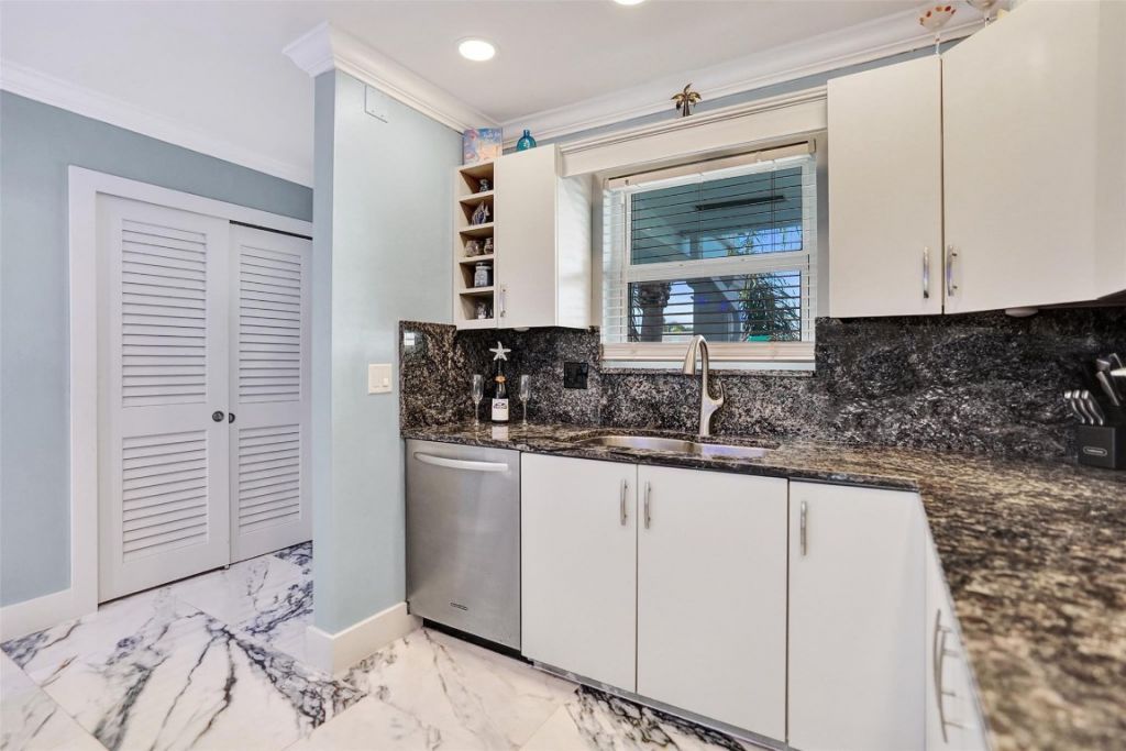 2330 NE 36th Street, Unit 9, Lighthouse Point, FL 33064 Photo