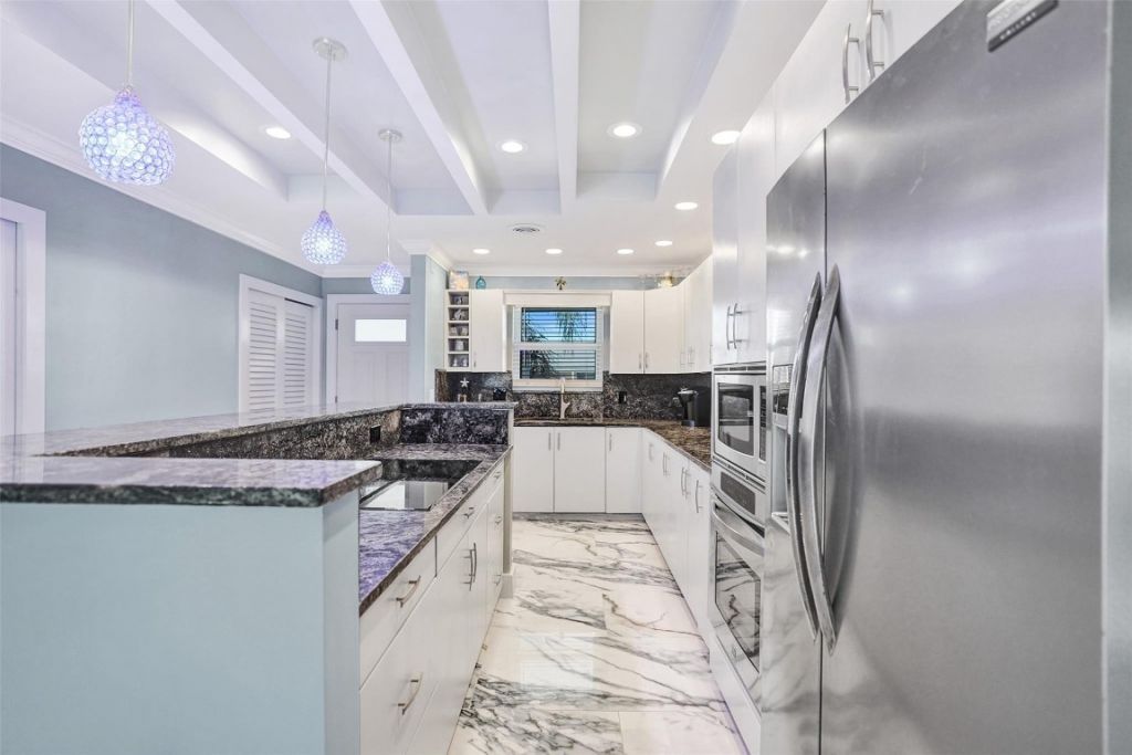 2330 NE 36th Street, Unit 9, Lighthouse Point, FL 33064 Photo