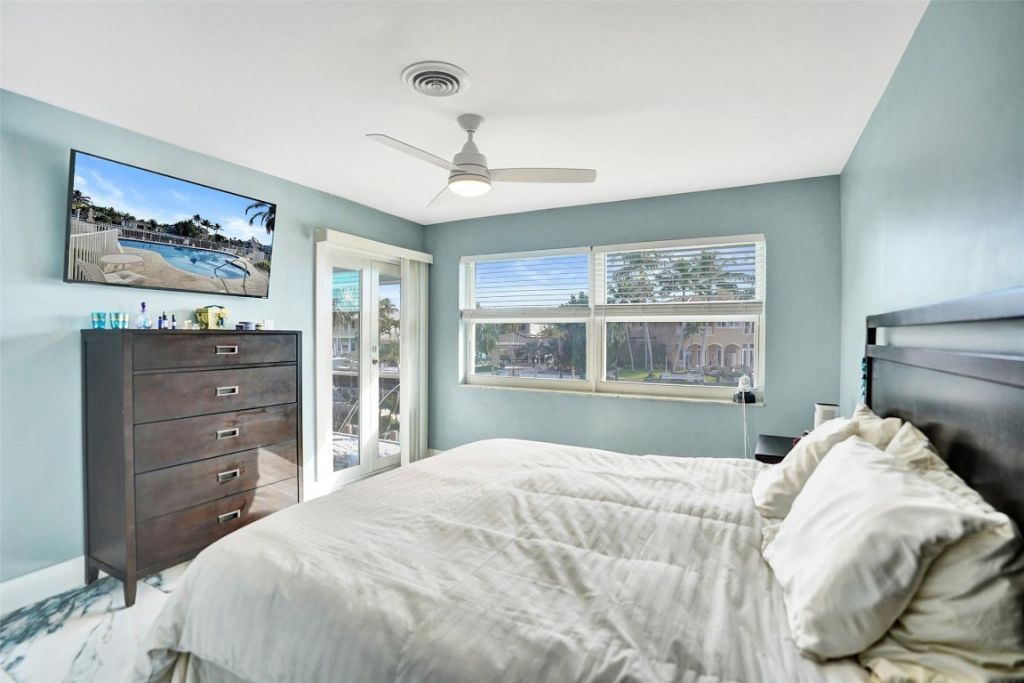 2330 NE 36th Street, Unit 9, Lighthouse Point, FL 33064 Photo