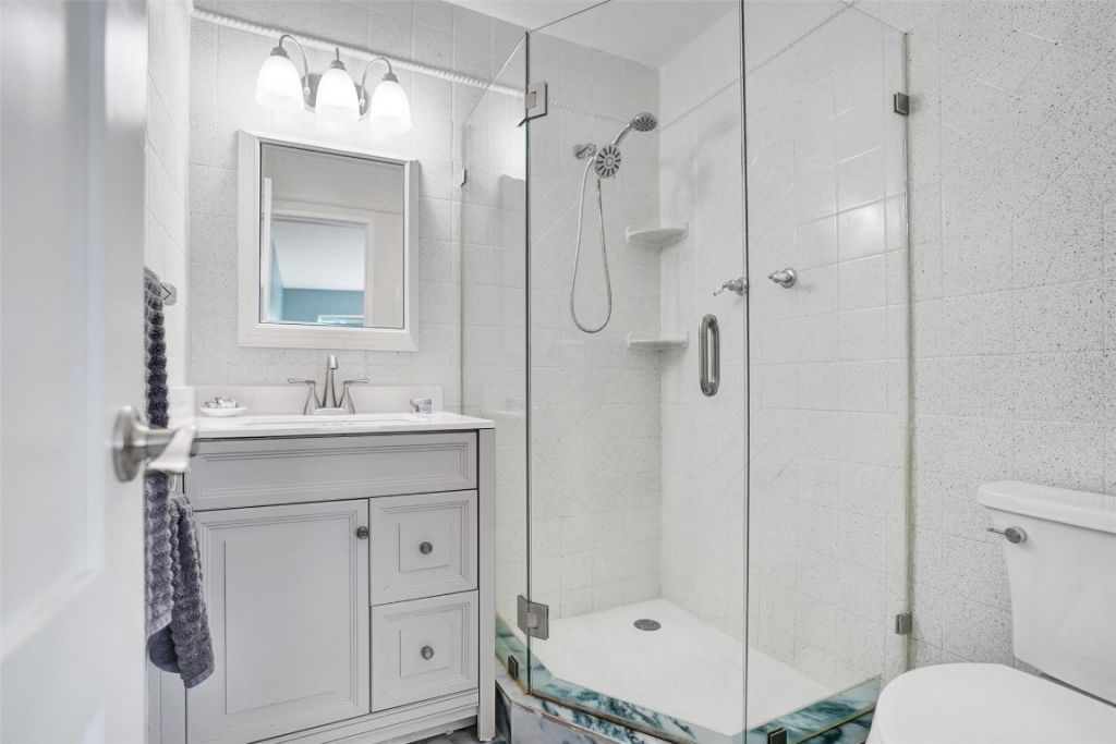 2330 NE 36th Street, Unit 9, Lighthouse Point, FL 33064 Photo