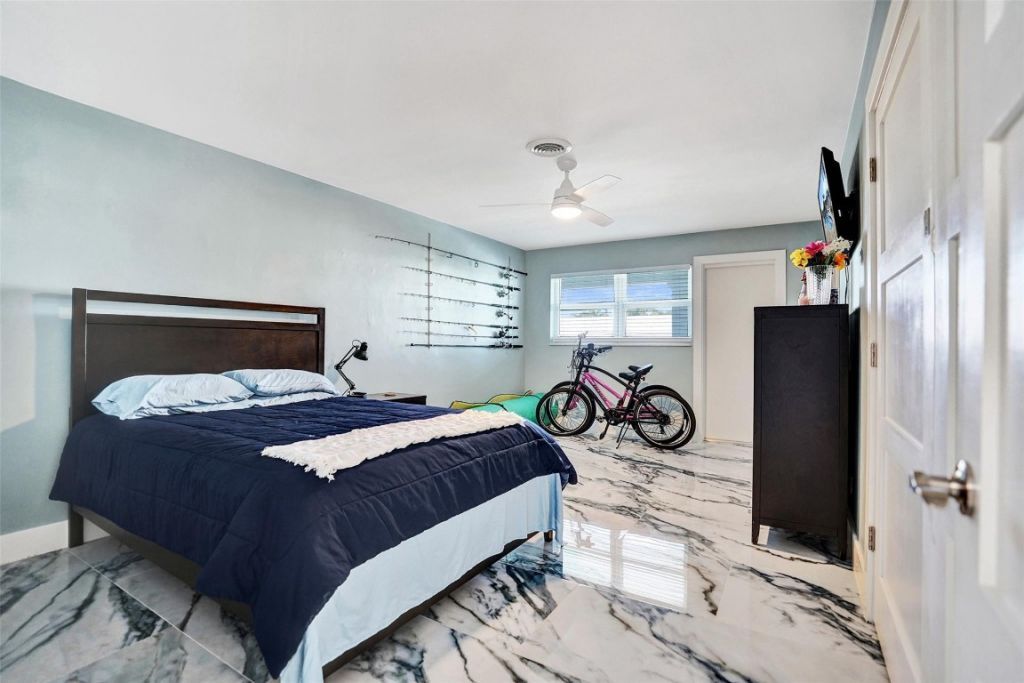 2330 NE 36th Street, Unit 9, Lighthouse Point, FL 33064 Photo