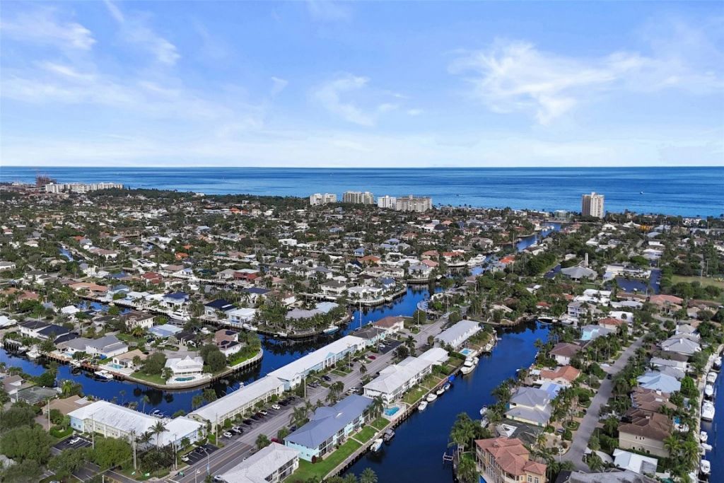 2330 NE 36th Street, Unit 9, Lighthouse Point, FL 33064 Photo