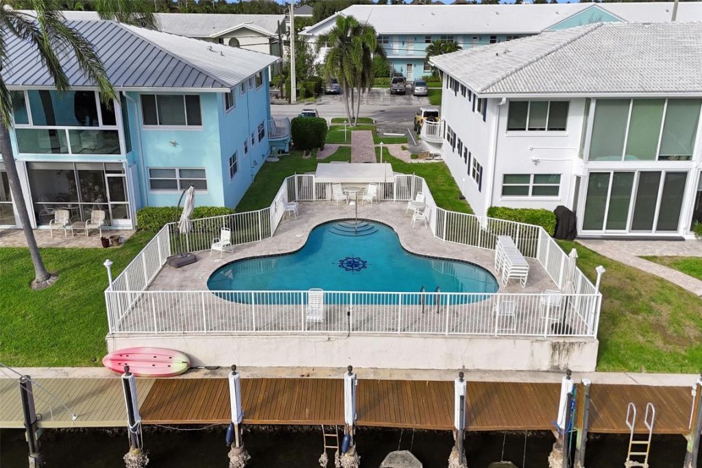 2330 NE 36th Street, Unit 9, Lighthouse Point, FL 33064 Photo