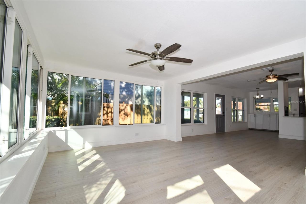 547 Trade Winds Drive, Dunedin, FL 34698 Photo