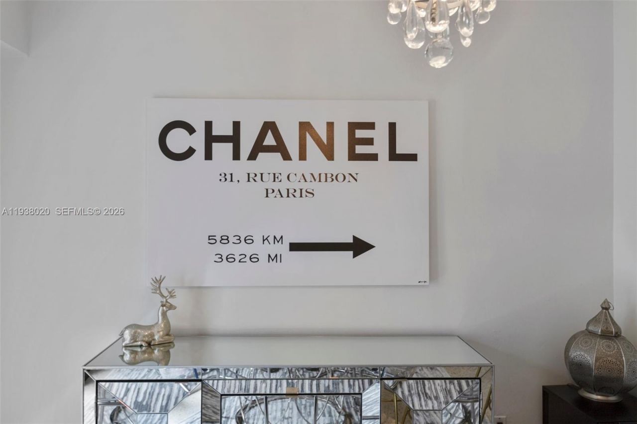 8700 N Miami Ave, El Portal, FL 33150 Photo