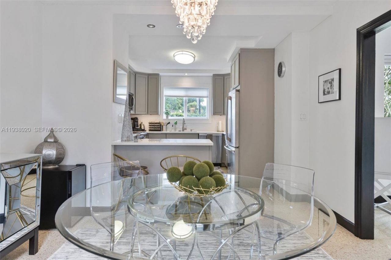 8700 N Miami Ave, El Portal, FL 33150 Photo