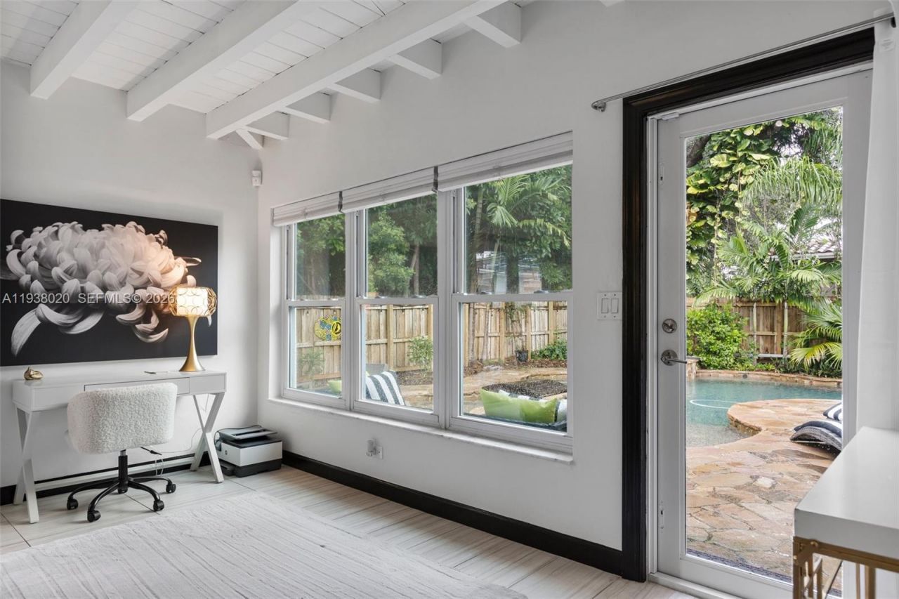 8700 N Miami Ave, El Portal, FL 33150 Photo