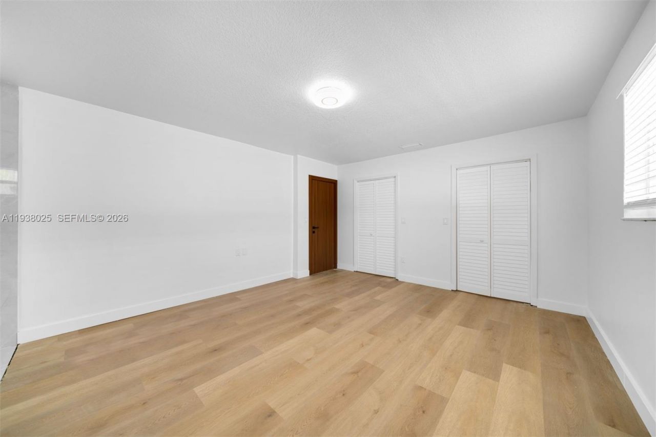 2356 SW 24th St, Miami, FL 33145 Photo