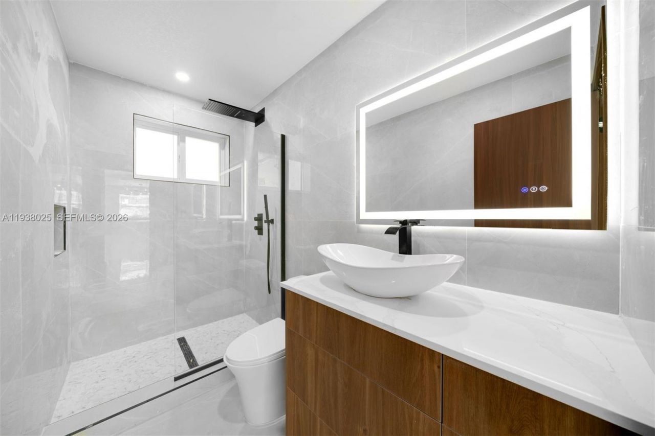 2356 SW 24th St, Miami, FL 33145 Photo