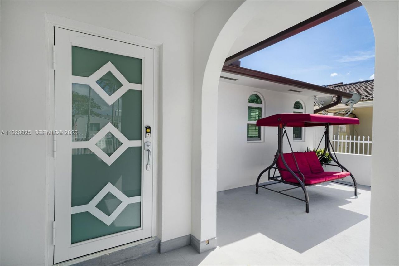 2356 SW 24th St, Miami, FL 33145 Photo