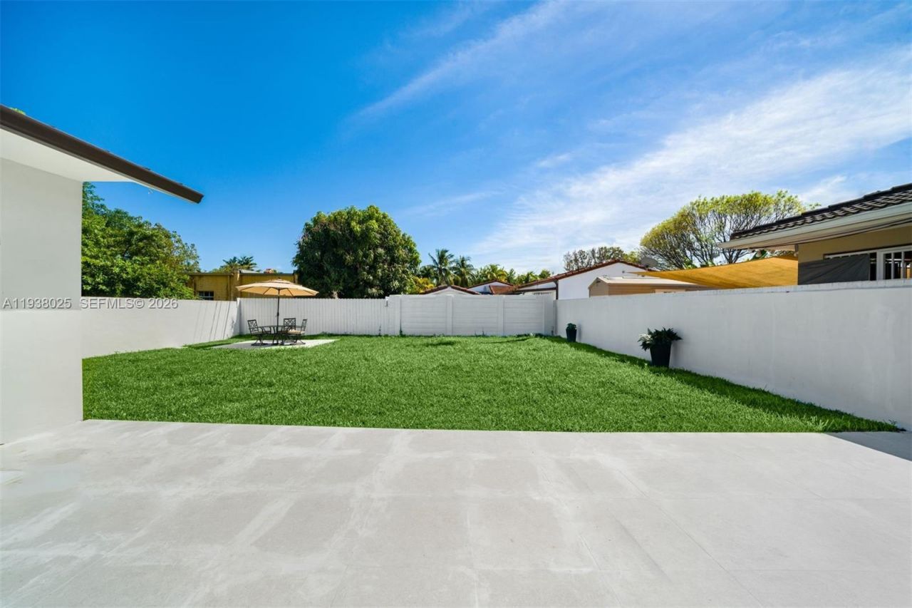 2356 SW 24th St, Miami, FL 33145 Photo