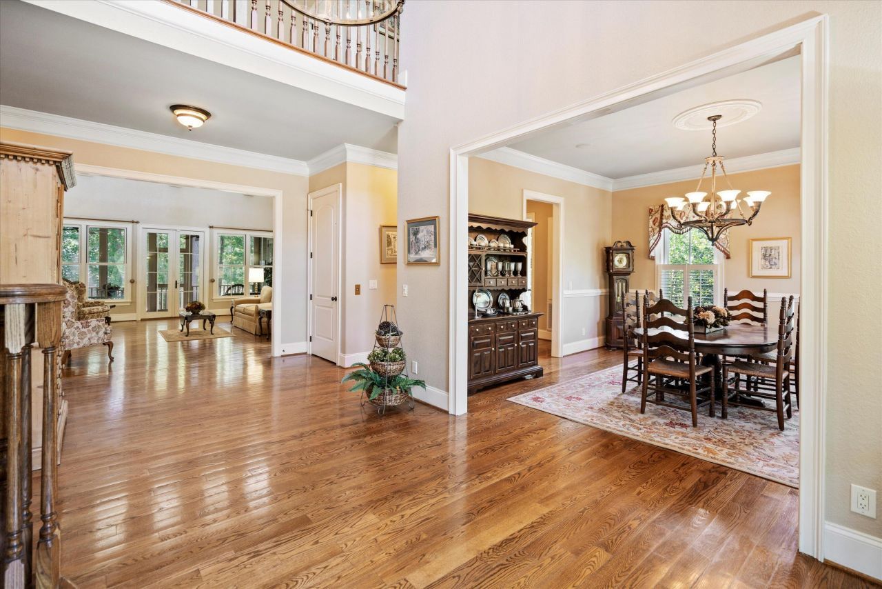 2217 Beckenham Drive Photo 10