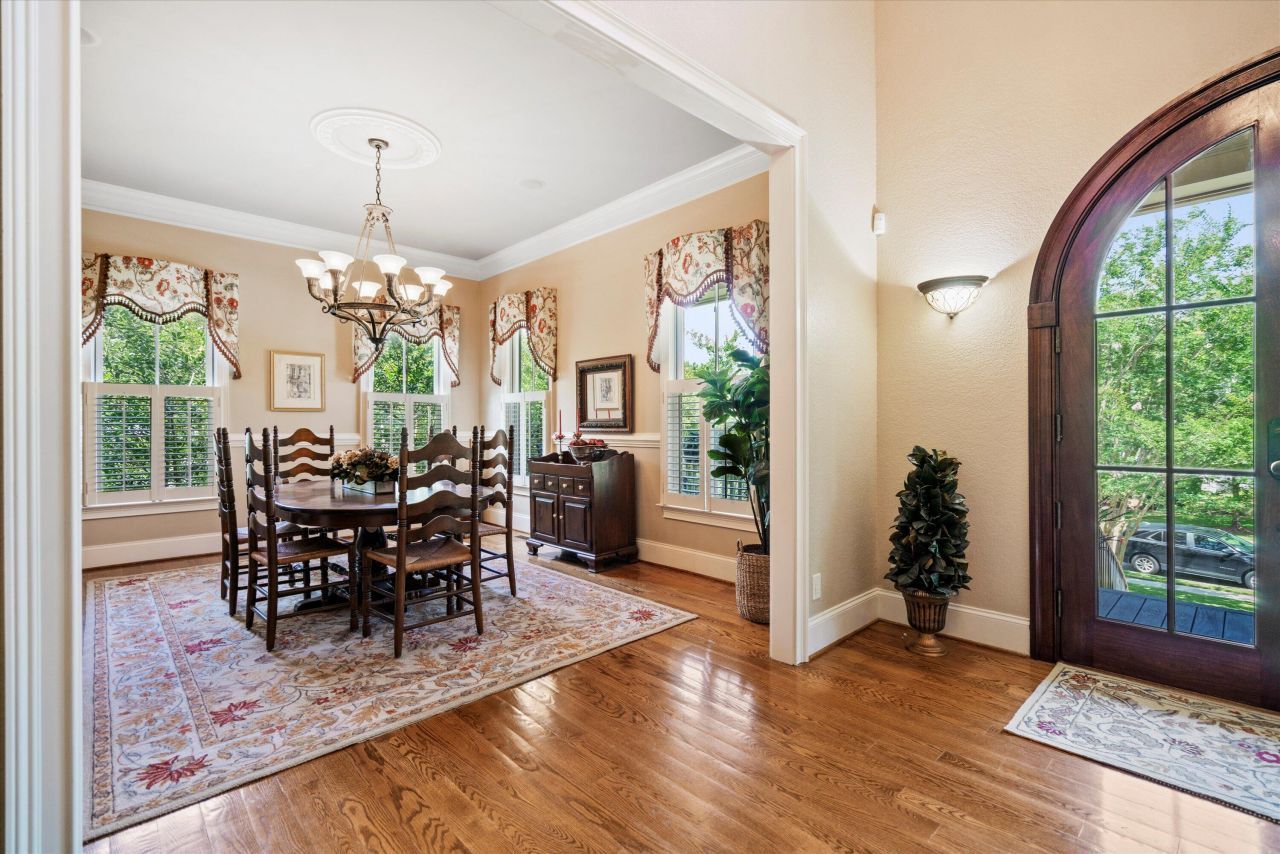 2217 Beckenham Drive Photo 11