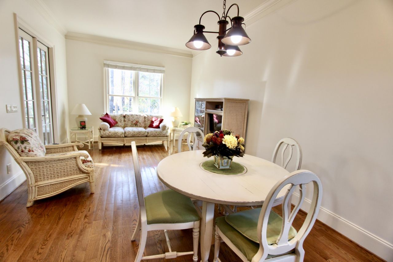 2217 Beckenham Drive Photo 18