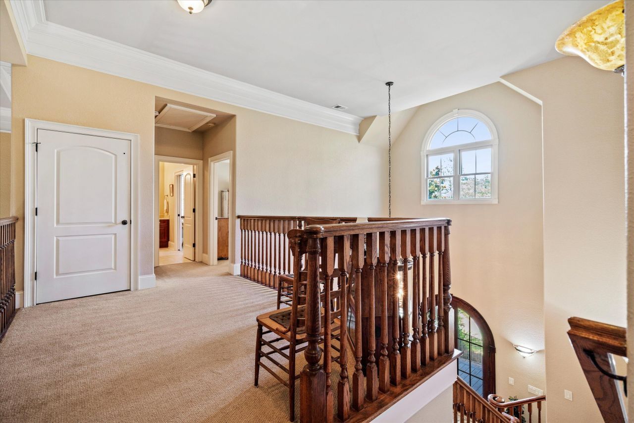 2217 Beckenham Drive Photo 34