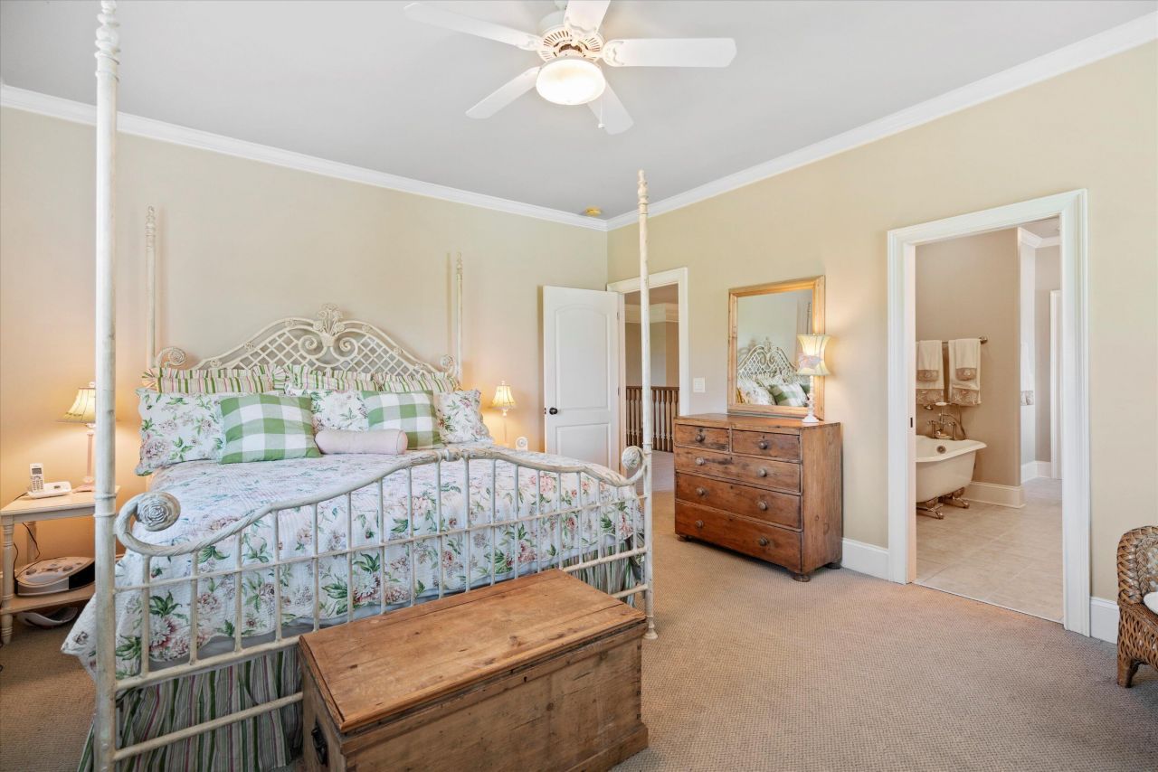 2217 Beckenham Drive Photo 37