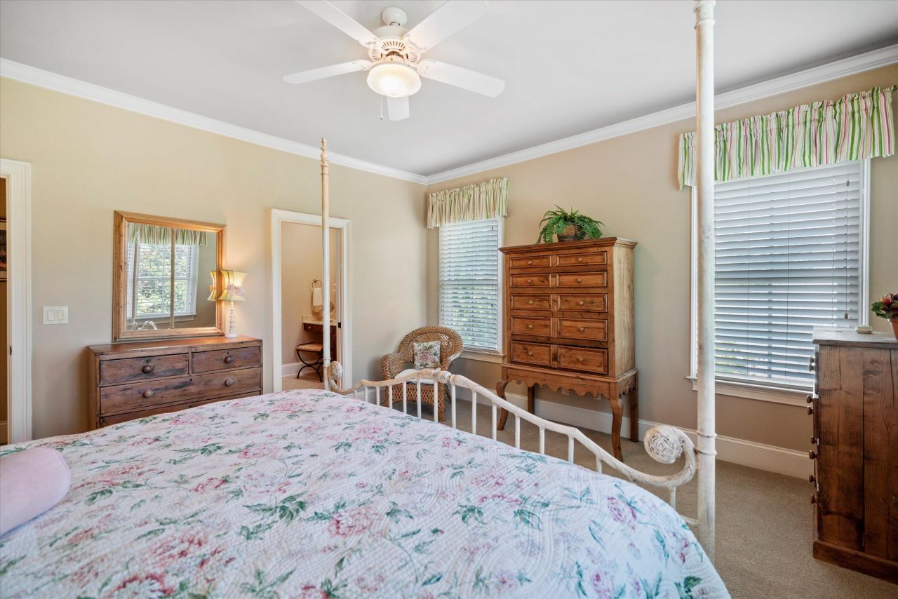 2217 Beckenham Drive Photo 38